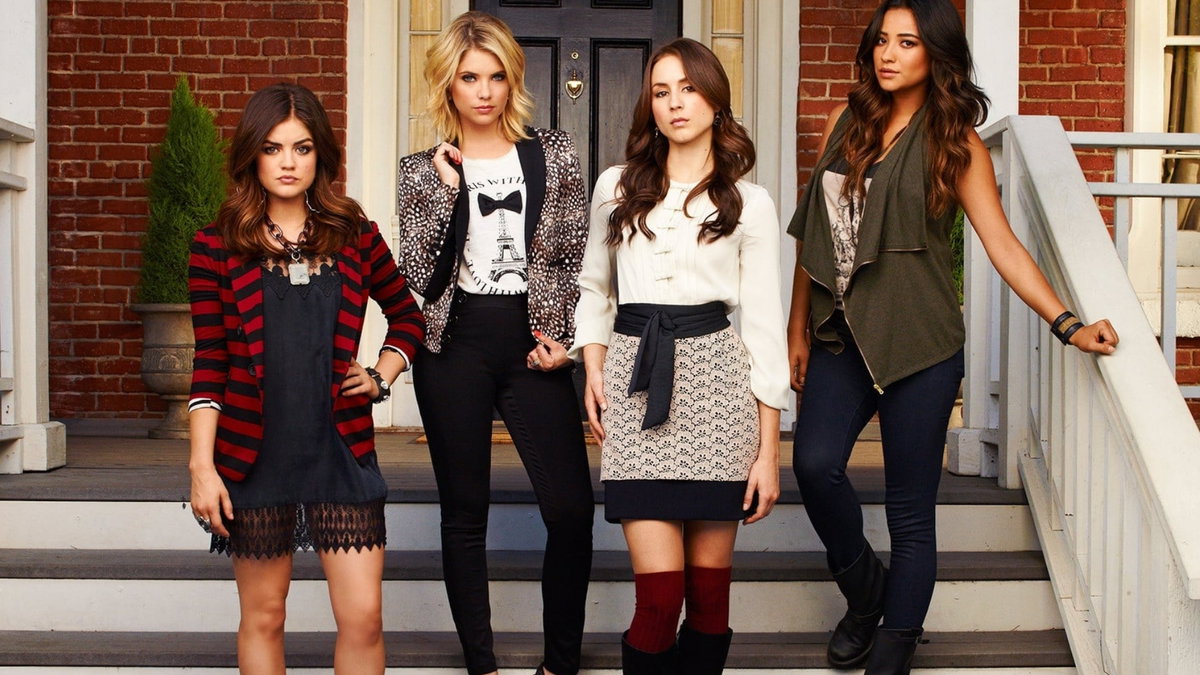 Immagine di Pretty Little Liars: 7 segreti che le Liars e altri personaggi hanno mantenuto nel corso della serie