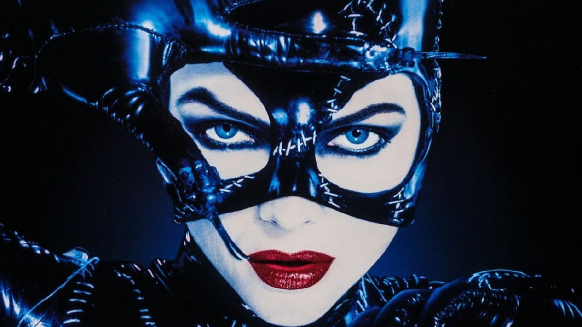 Immagine di Batman - Il ritorno: ecco perché sono state cambiate le origini di Catwoman e Pinguino