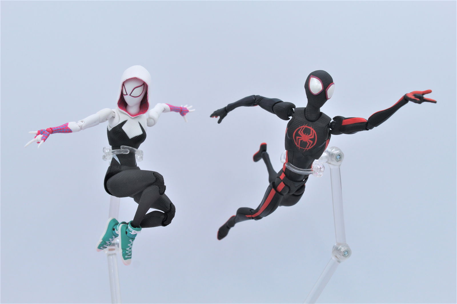 Immagine di Spider-Man: Across the Spider-Verse SH Figuarts, due figure pazzesche!