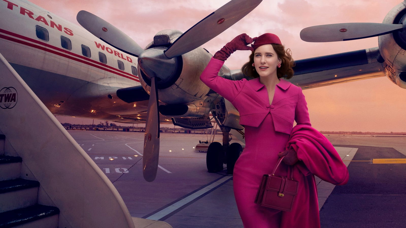 Immagine di Mrs Maisel è pronta a tutto per il successo nel trailer della stagione 5 [GUARDA]