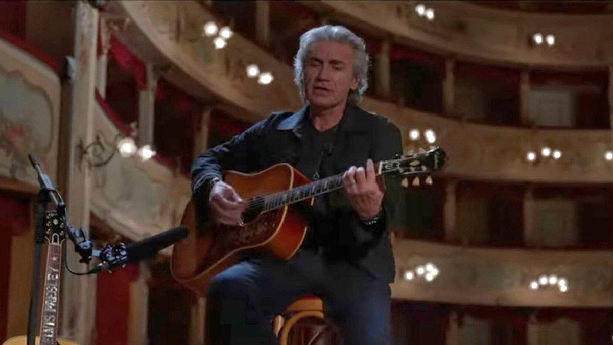 Immagine di Una storia, tutta la vita di Ligabue nel nuovo documentario Sky [TRAILER]