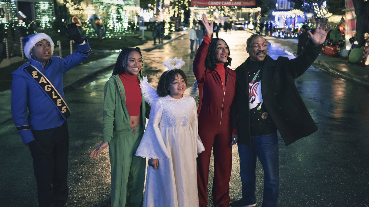 Immagine di Buon Natale da Candy Cane Lane, recensione: Eddie Murphy natalizio su Prime Video