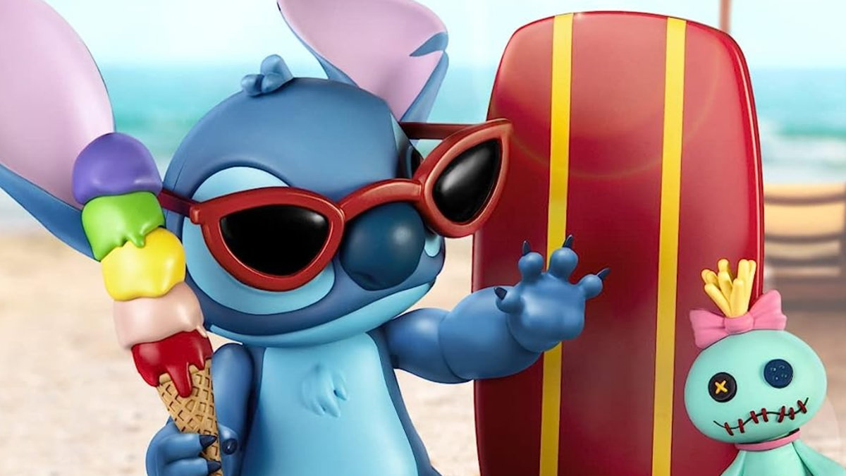 Immagine di Stitch, recensione della figure di Beast Kingdom super accessoriata che tutti vorrebbero