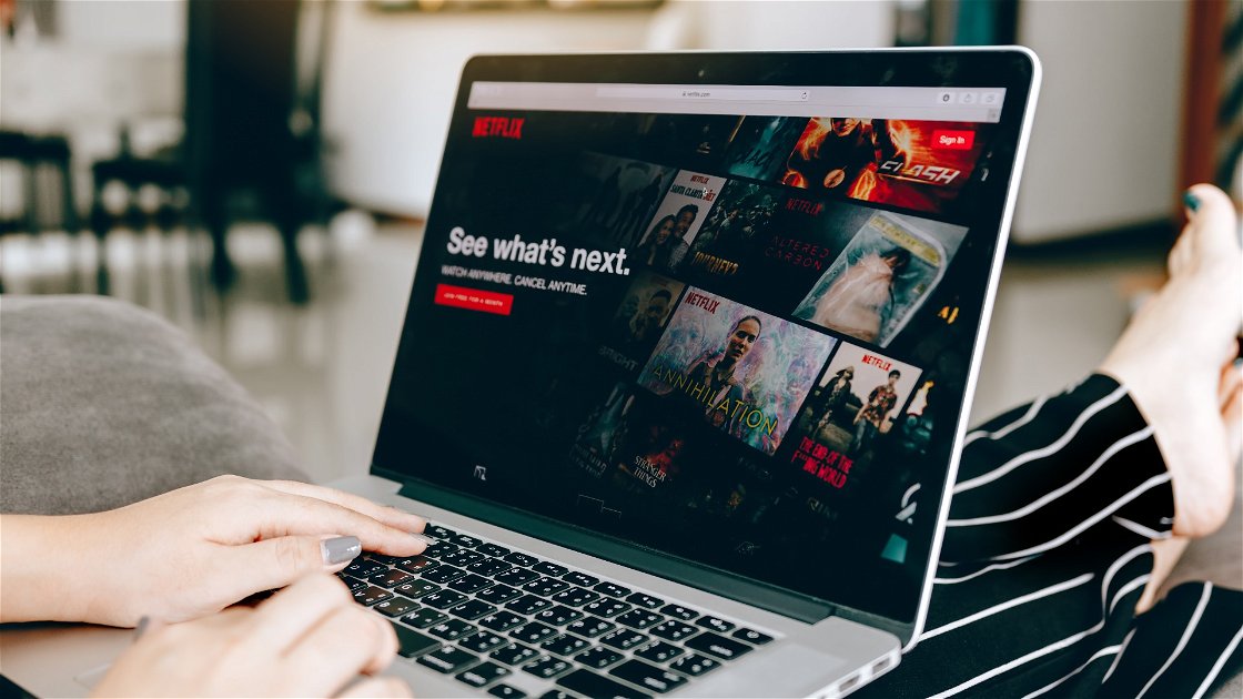 Copertina di Netflix ha iniziato a ostacolare la condivisione password