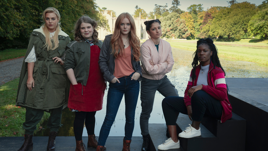 Copertina di Fate: The Winx Saga, Netflix dice sì a una seconda stagione più lunga e ricca della prima