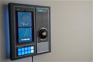 Copertina di Il malvagio supercomputer HAL-9000 diventa un altoparlante bluetooth