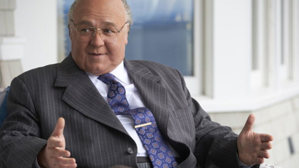 Copertina di The Loudest Voice in the Room: Russell Crowe è Roger Ailes nella prima immagine ufficiale della mini-serie