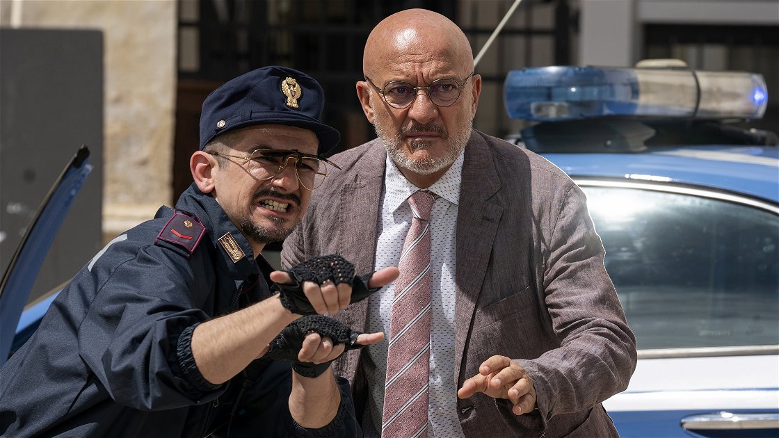 Copertina di Cops - una banda di poliziotti: Claudio Bisio è un inconsueto commissario nella nuova commedia