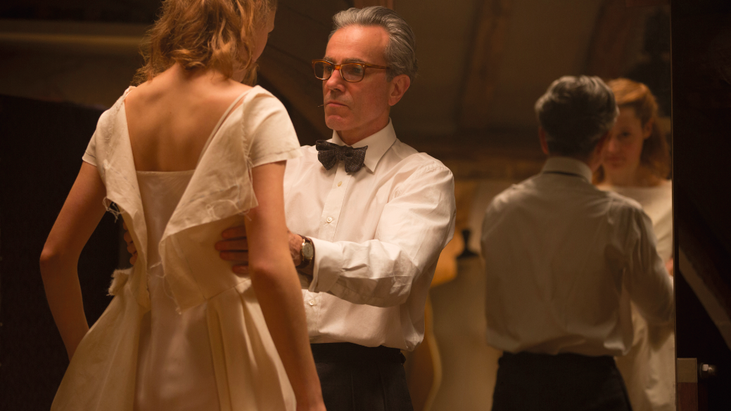 Copertina di Il filo nascosto, la recensione: un grande, diabolico film sull'amore