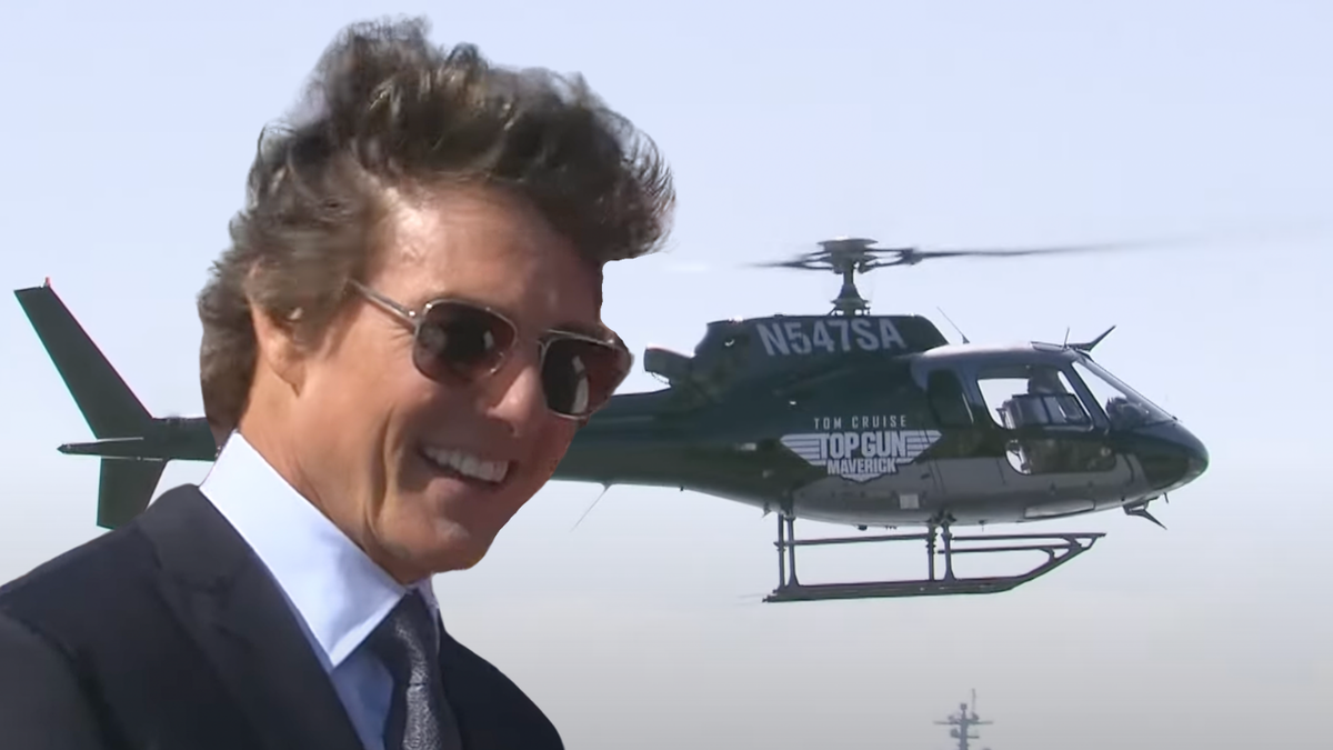 Immagine di Top Gun: Maverick, lo spettacolare arrivo di Tom Cruise sul red carpet del film