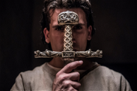 Copertina di El Cid, Jaime Lorente di La casa di carta brandisce la spada nella nuova serie storica Amazon
