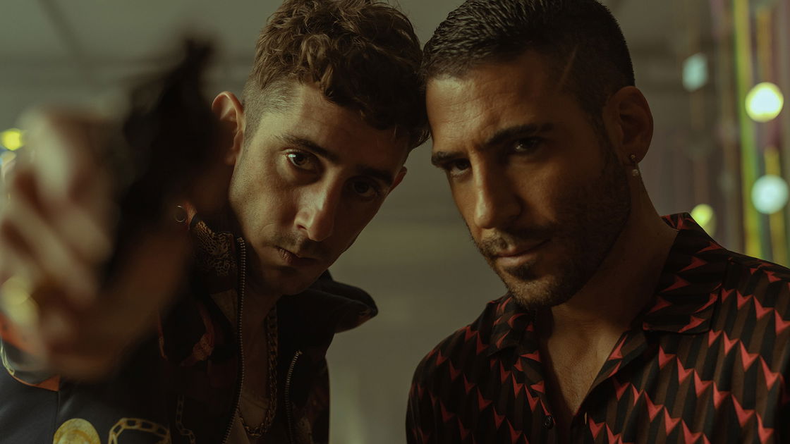 Copertina di Sky Rojo: overdose di sesso, droga e cazzotti nella nuova serie di Álex Pina