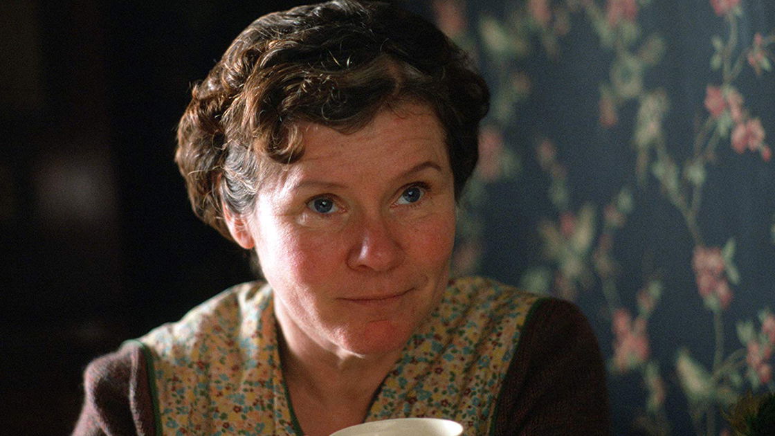 Copertina di The Crown 5 e 6, Netflix non ha ancora confermato Imelda Staunton nel cast