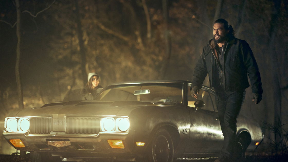 Copertina di Sweet Girl, il thriller Netflix che vede Jason Momoa nei panni di un padre alla ricerca di vendetta