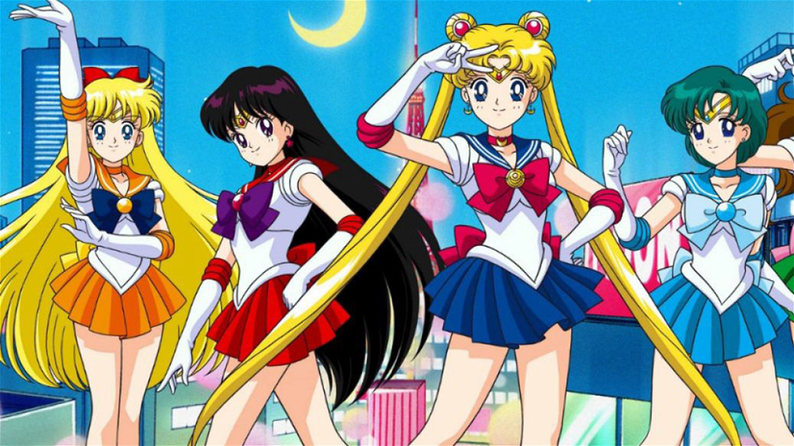 Copertina di Trasformati in una vera guerriera Sailor anche al mare grazie ai costumi da bagno di Sailor Moon