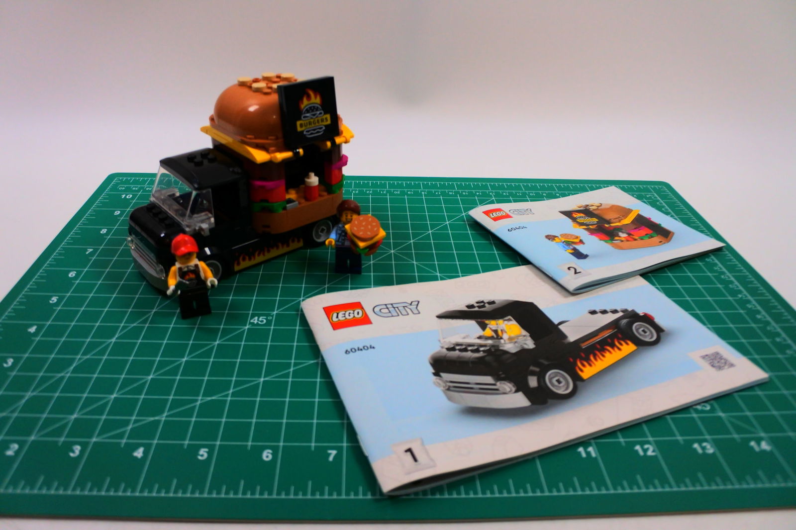 Immagine di LEGO City 60404 Furgone degli hamburger: la recensione