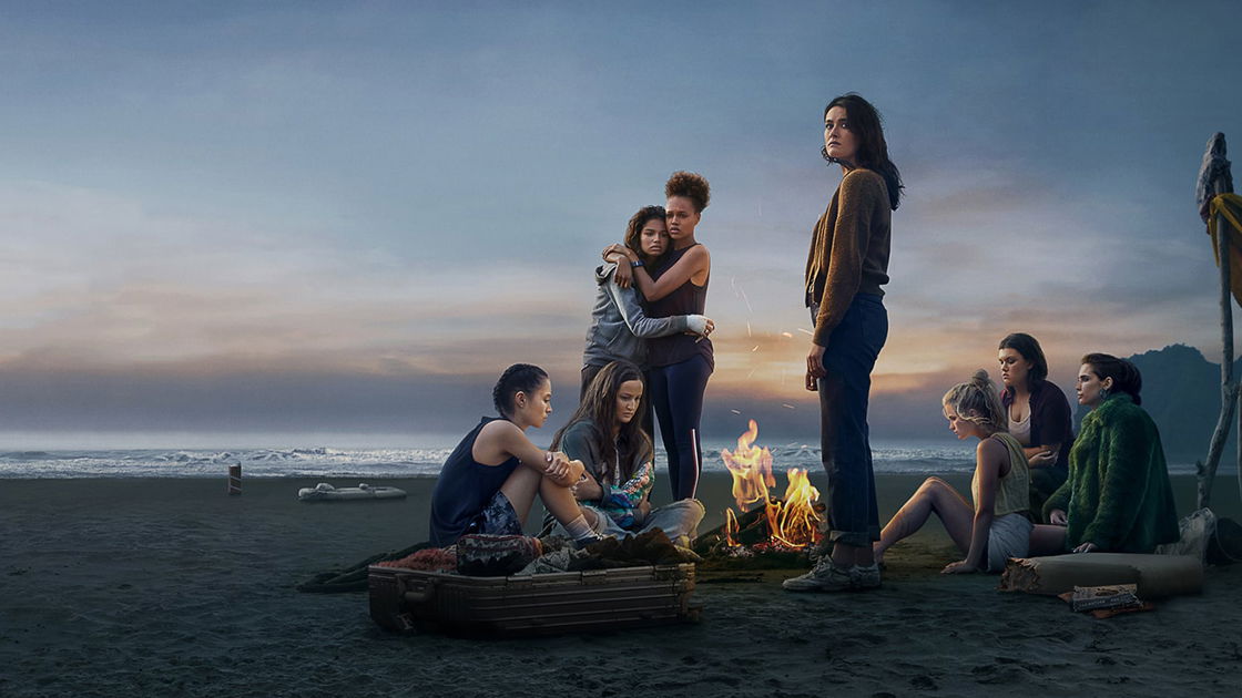 Copertina di The Wilds: la nuova serie Amazon è un teen drama survivalista che strizza l'occhio a Lost