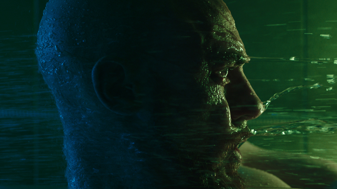 Copertina di America latina, la recensione: i d’Innocenzo peccano di superbia con un thriller che si crede più intelligente di quel che è
