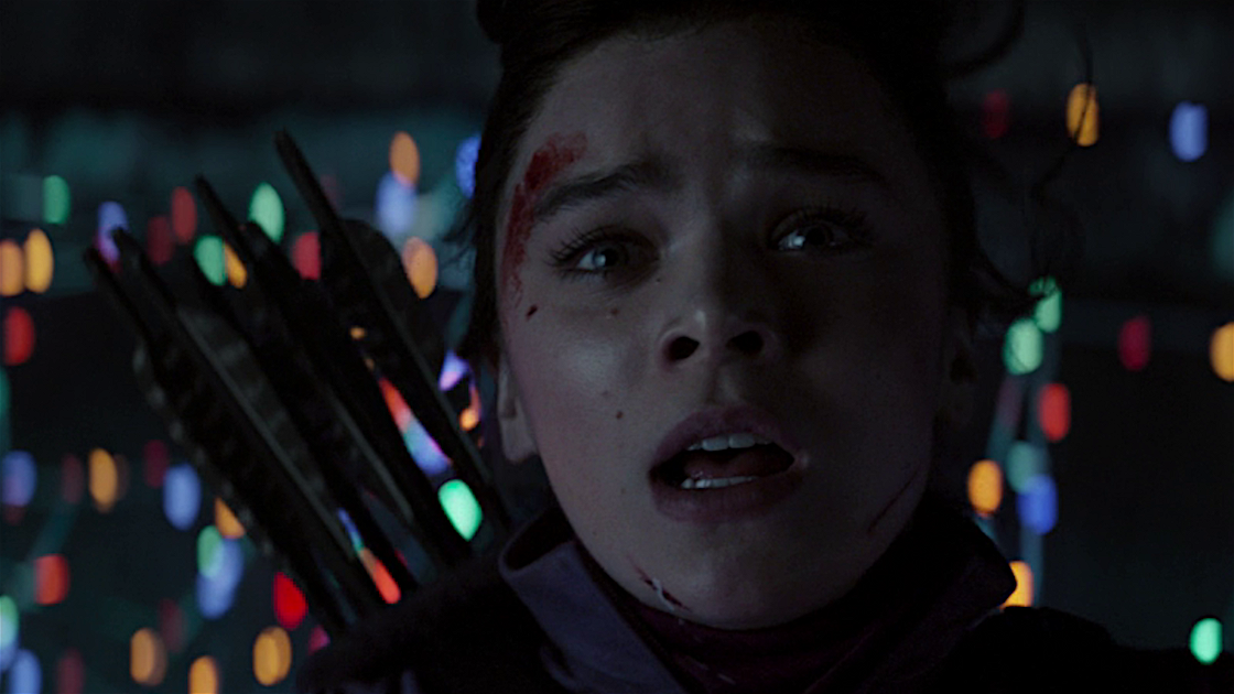 Copertina di Hawkeye: Clint rivive la morte di Natasha nel quarto episodio della serie