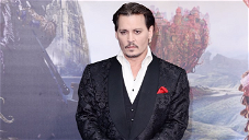 Copertina di Johnny Depp incolpa gli ex manager per 40 milioni di dollari di debiti