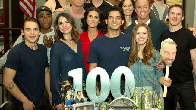 Copertina di Teen Wolf ha terminato le riprese del suo 100esimo (e ultimo) episodio