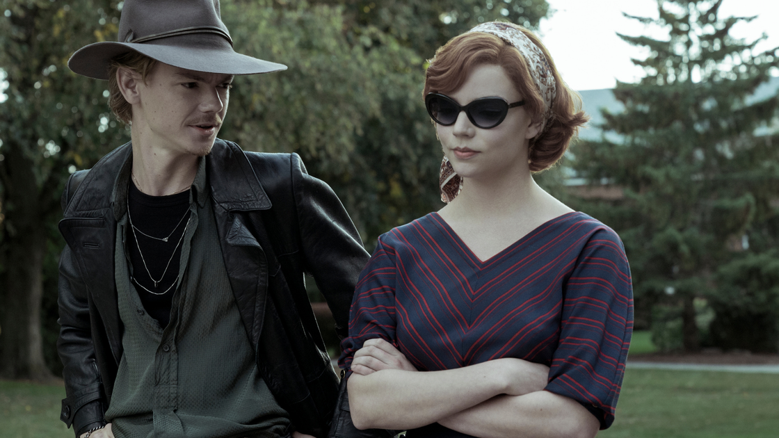 Copertina di La regina degli scacchi, dove hai già visto (e rivedrai) Anya Taylor-Joy e il resto del cast