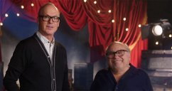 Copertina di Danny DeVito e Michael Keaton fanno a gara a chi conosce meglio Tim Burton