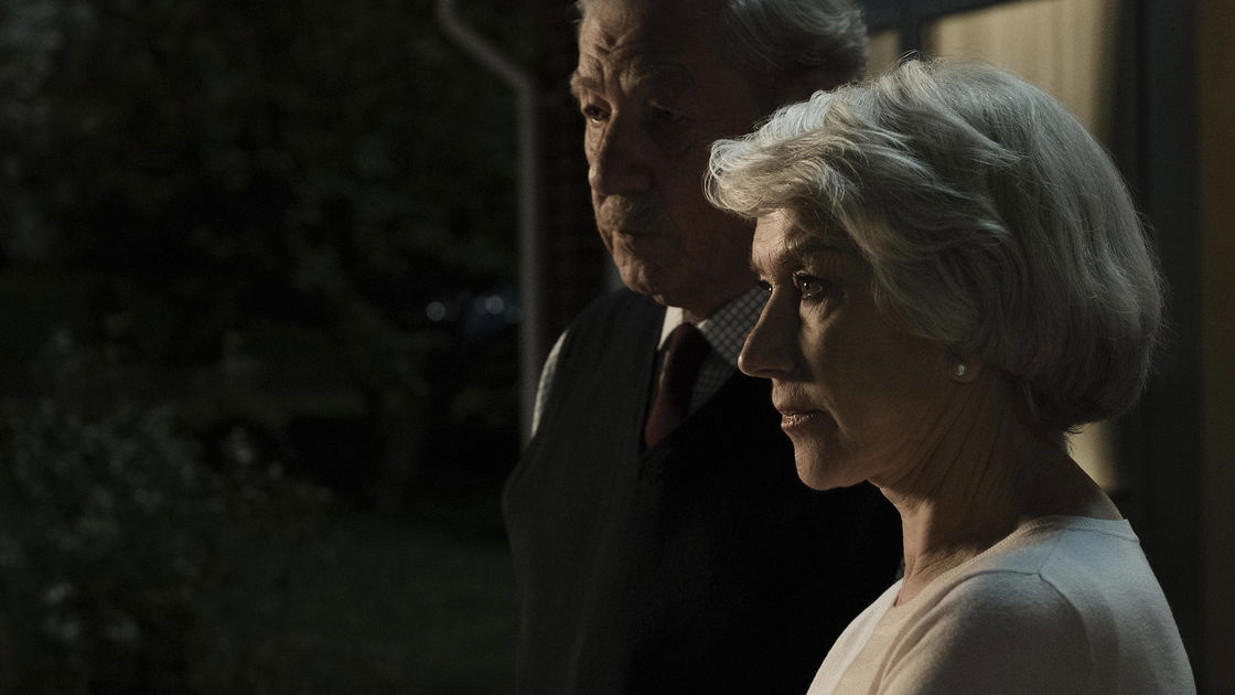 Copertina di L'inganno perfetto, la recensione: le menzogne di Ian McKellen e Helen Mirren