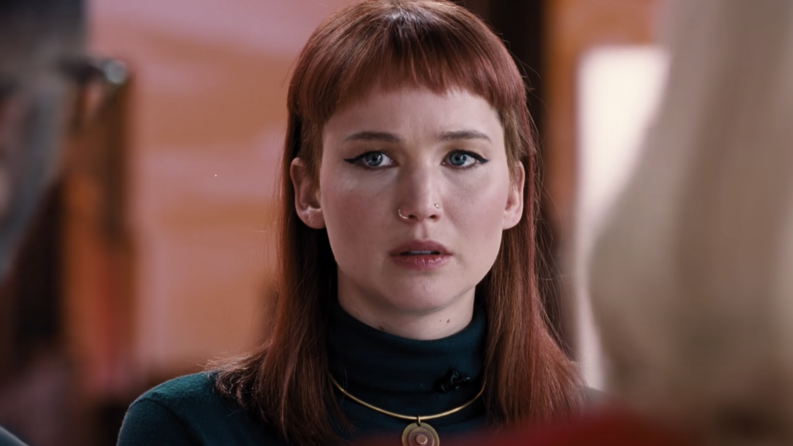 Copertina di I segreti del look di Jennifer Lawrence in Don't Look Up: perché Kate ha i capelli rossi?