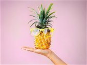 Copertina di L'ananas si può mangiare 'a spicchi': il video che ha mandato in tilt il web
