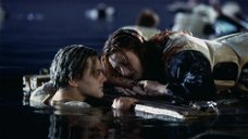 Copertina di Titanic: James Cameron sulla morte di Jack e lo spazio sulla porta