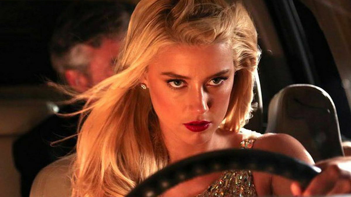 Immagine di Amber Heard pensa che la sua carriera sia finita
