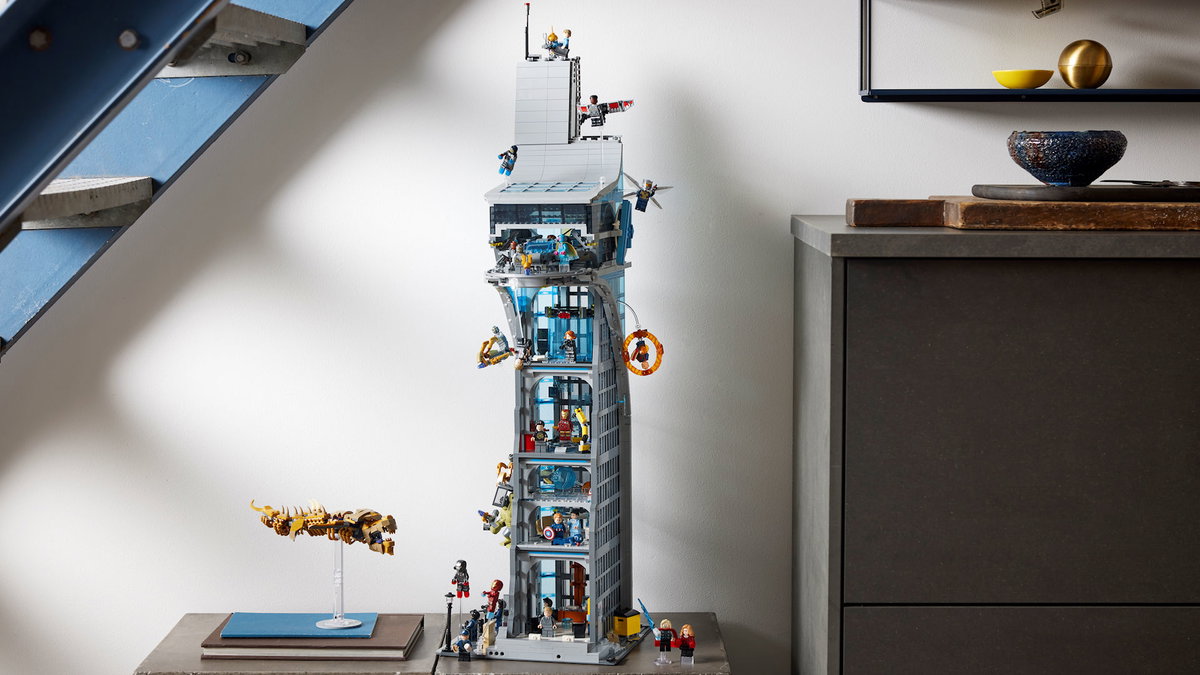Immagine di LEGO presenta la nuova Torre degli Avengers: è enorme!