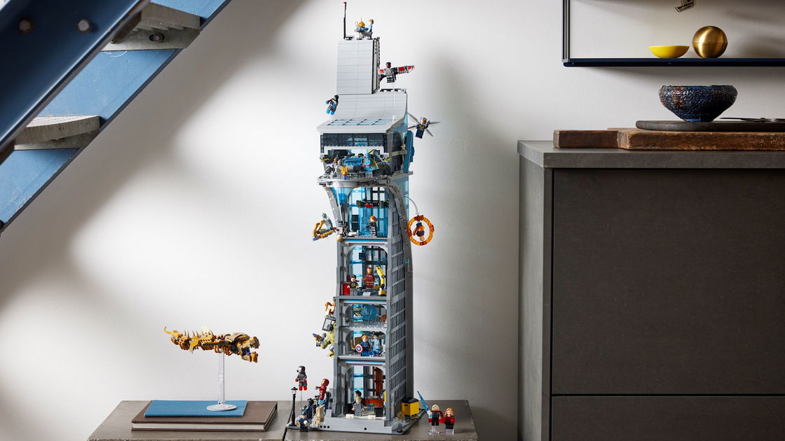 Copertina di LEGO presenta la nuova Torre degli Avengers: è enorme!
