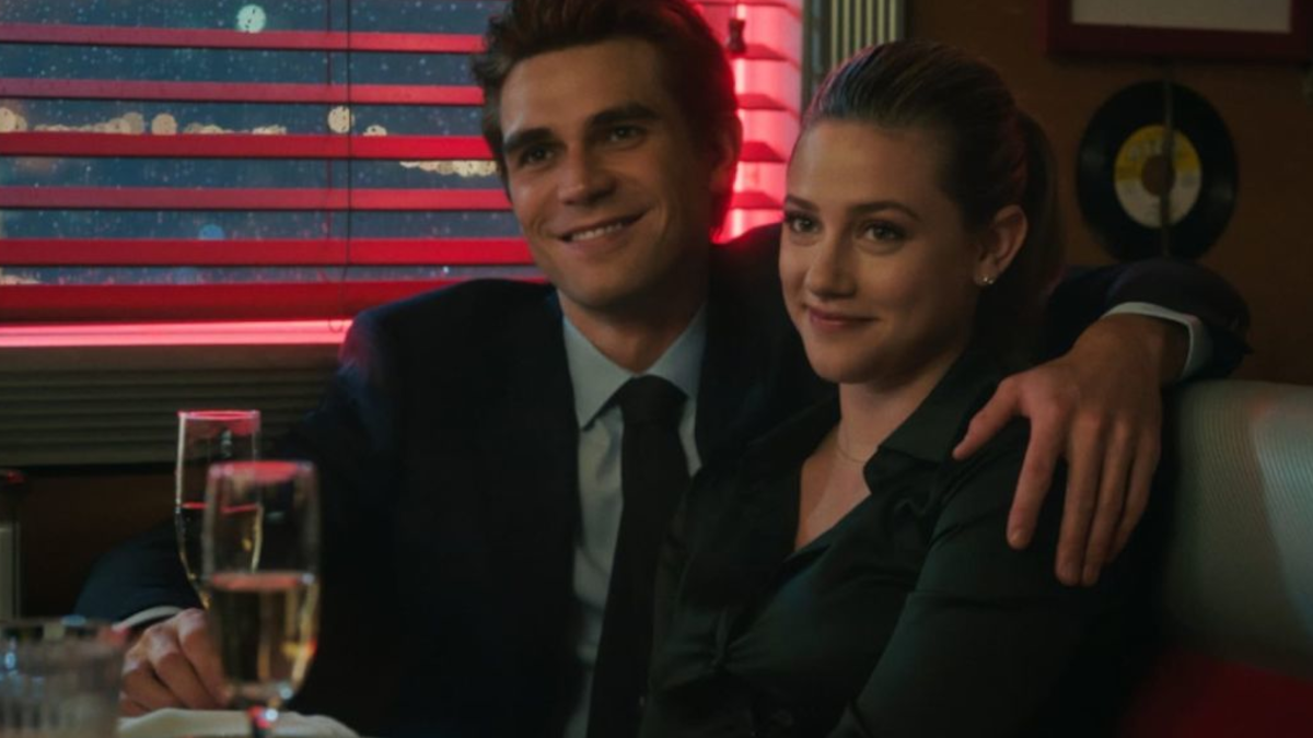 Immagine di Riverdale 6: perché Archie e Betty hanno superpoteri