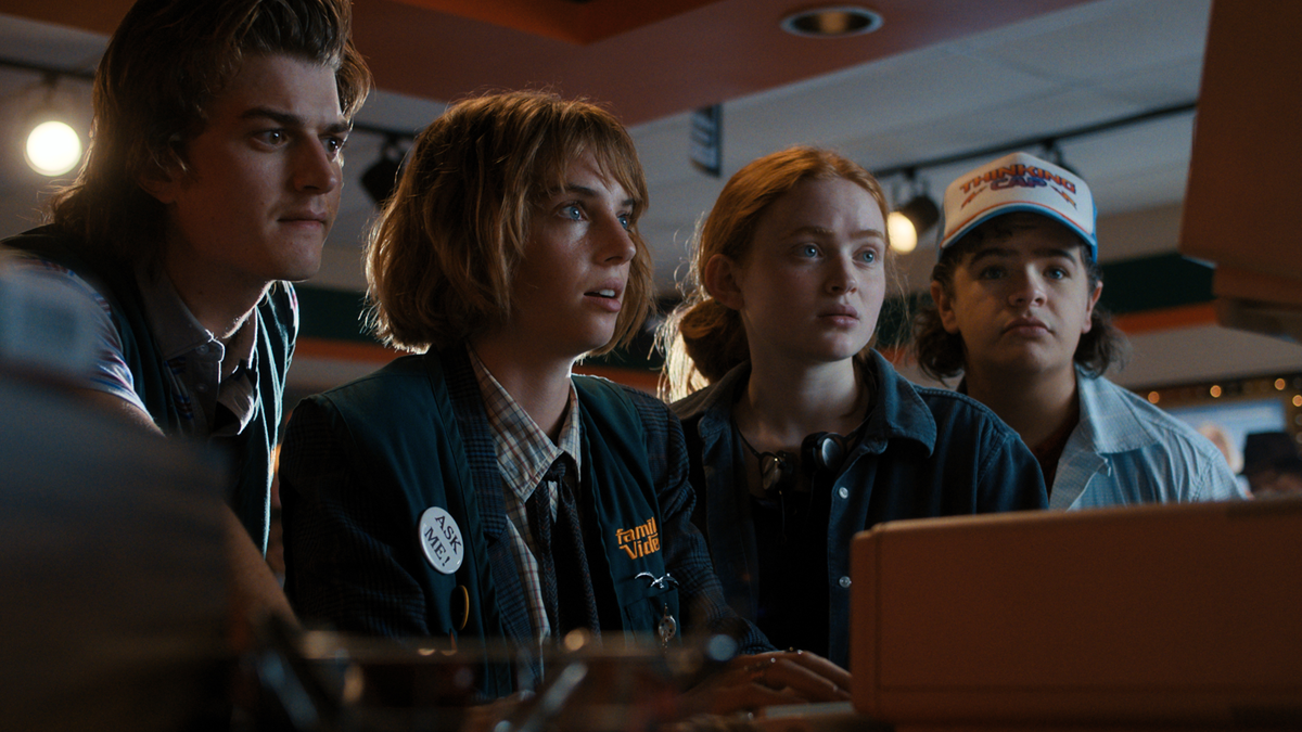 Immagine di Stranger Things 4: le nuove foto promozionali ci immergono in un clima da film horror