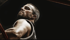 Copertina di Stephen Amell torna in WWE: sarà presente a Monday Night Raw