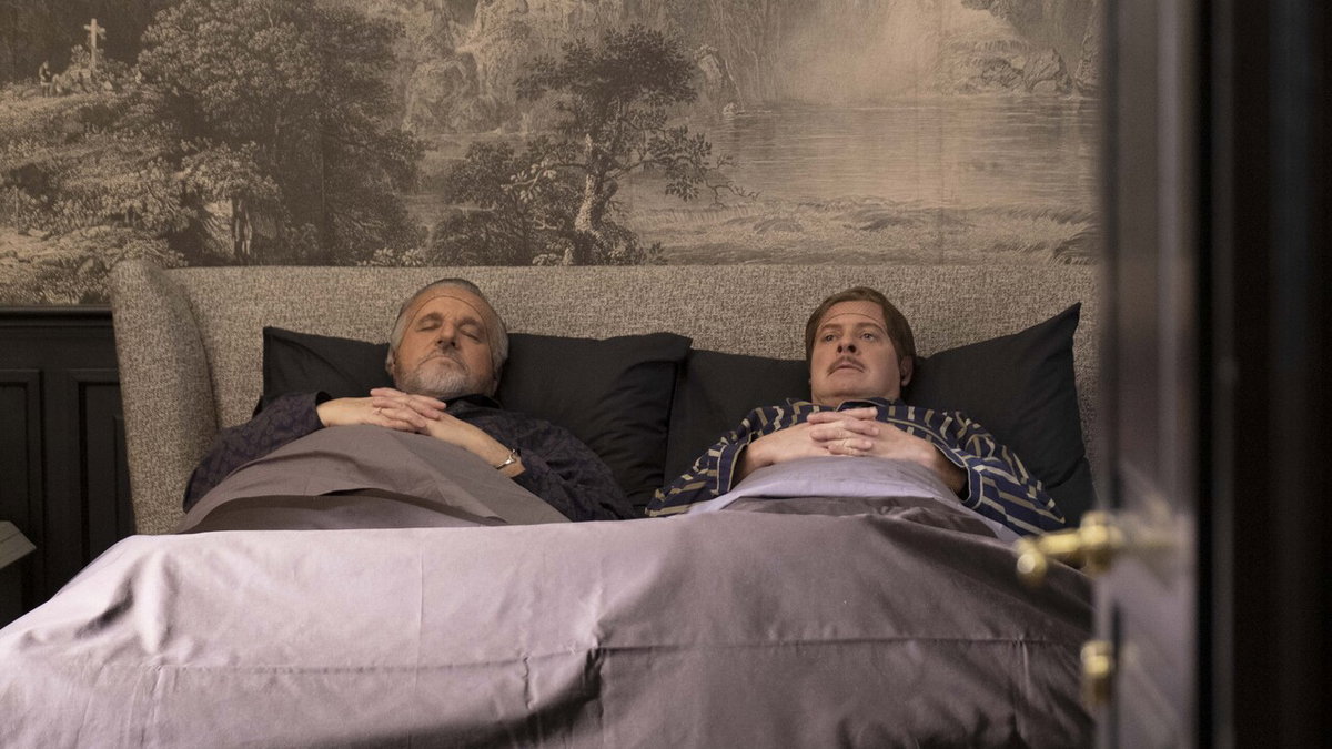 Immagine di Gigolò per Caso su Prime Video: intervista a Christian De Sica, Pietro Sermonti ed Eros Puglielli