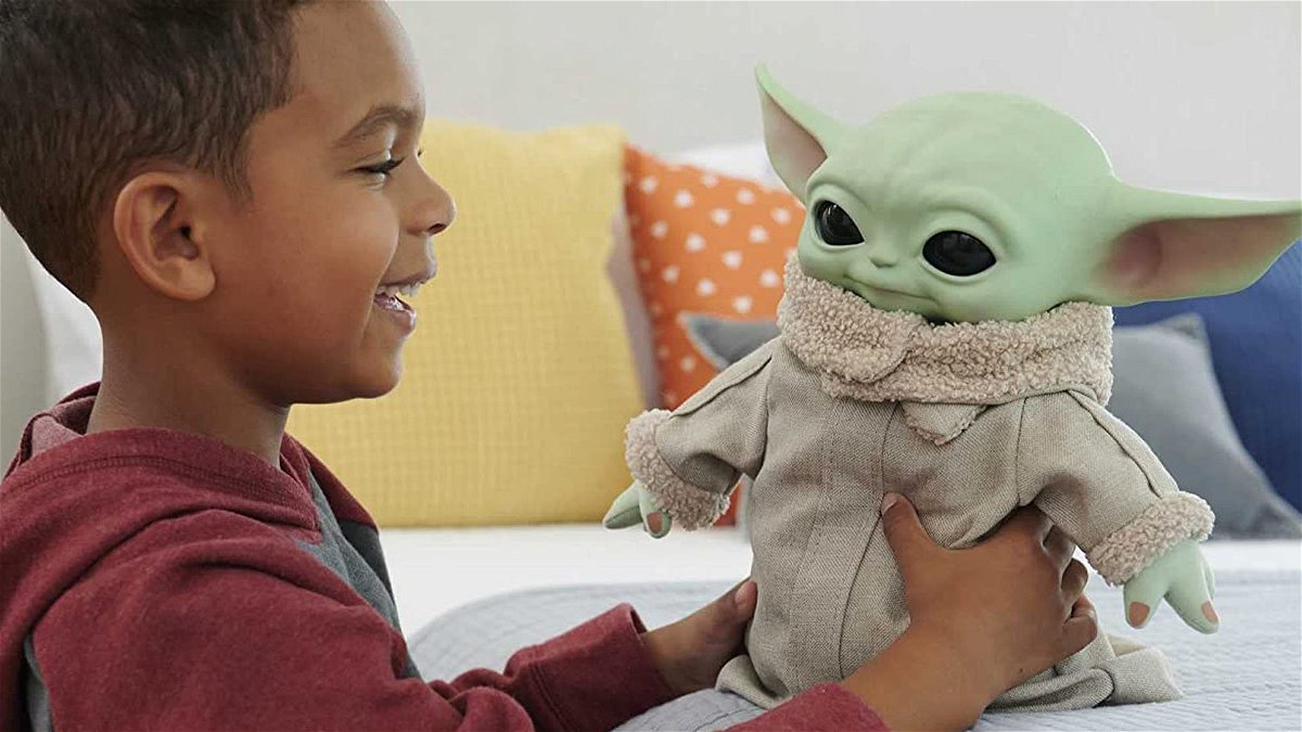 Questo pupazzo di Baby Yoda è bellissimo! Parla, chiude gli occhi e costa  solo 22€! - CulturaPop