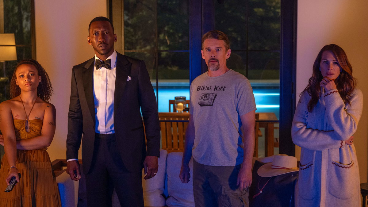 Immagine di Il mondo dietro di te, la nuova clip del thriller apocalittico Netflix [VIDEO]