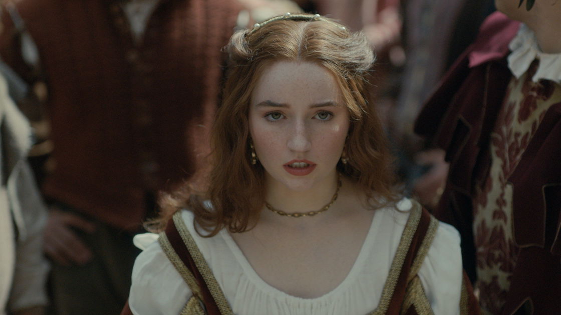 Copertina di Rosaline su Disney+ è da vedere o no? [RECENSIONE]