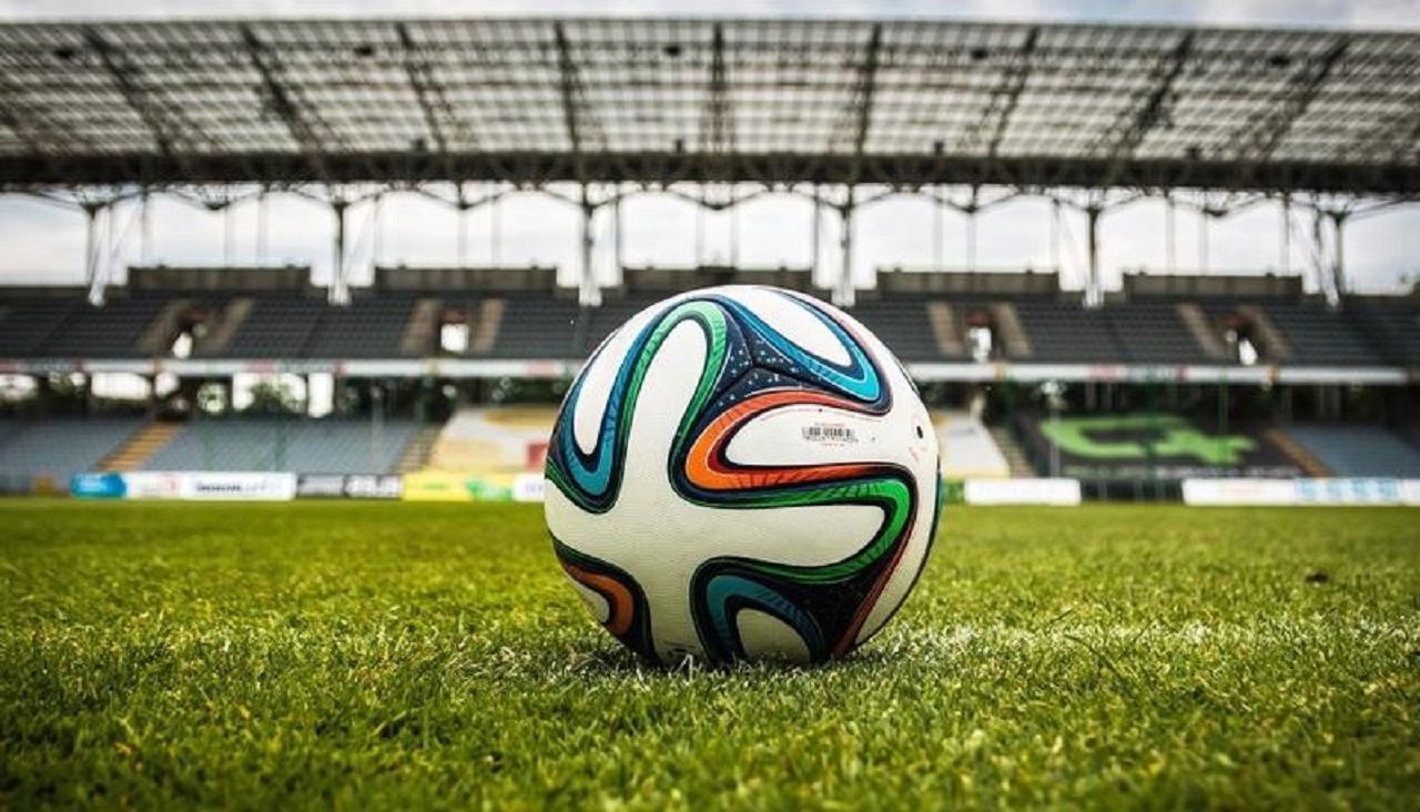 Immagine di Tutto il Calcio 2023/2024, ecco dove guardarlo: Sky o Dazn?