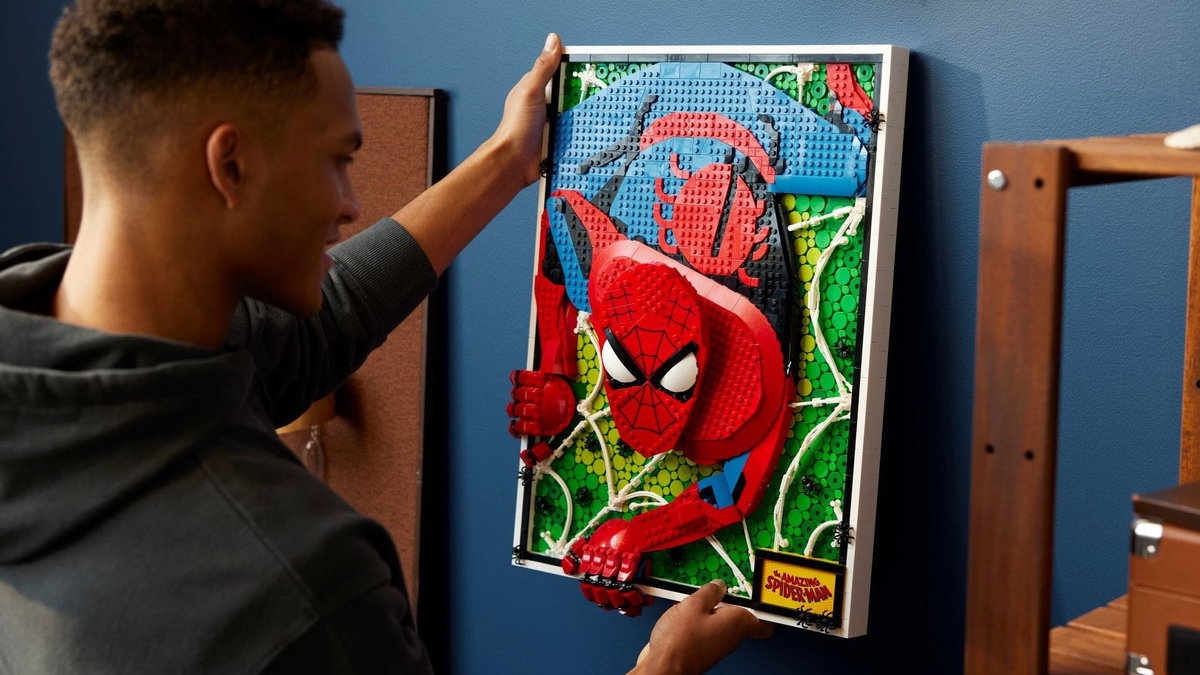 Immagine di È Spider-Man il protagonista del nuovo set LEGO Art