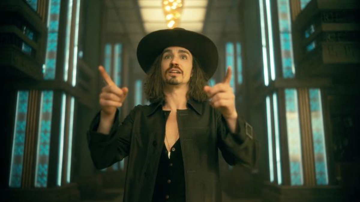 Immagine di Klaus senza mutande negli errori dal set di Umbrella Academy [VIDEO]