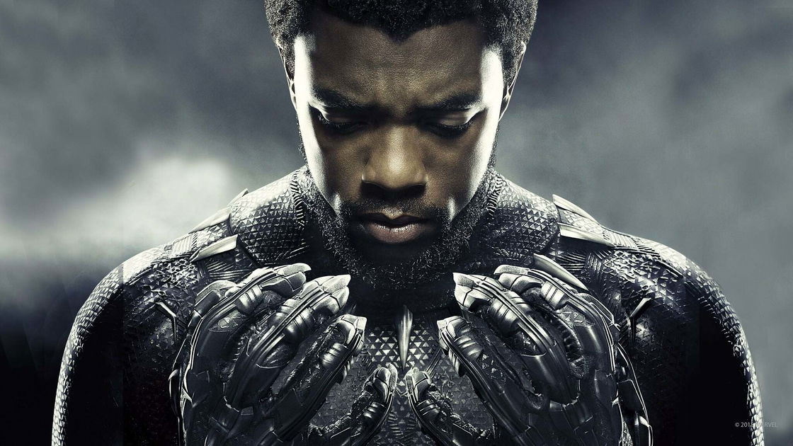 Copertina di Chadwick Boseman onorato come leggenda Disney