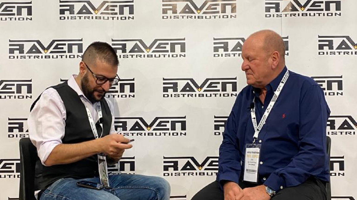 Immagine di Sir Ian Livingstone: "Non andrò mai in pensione amo troppo i giochi" | Intervista a Lucca Comics & Games 2023